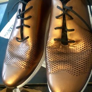 Copper Cole Hahn lace up flats w/rubber soles